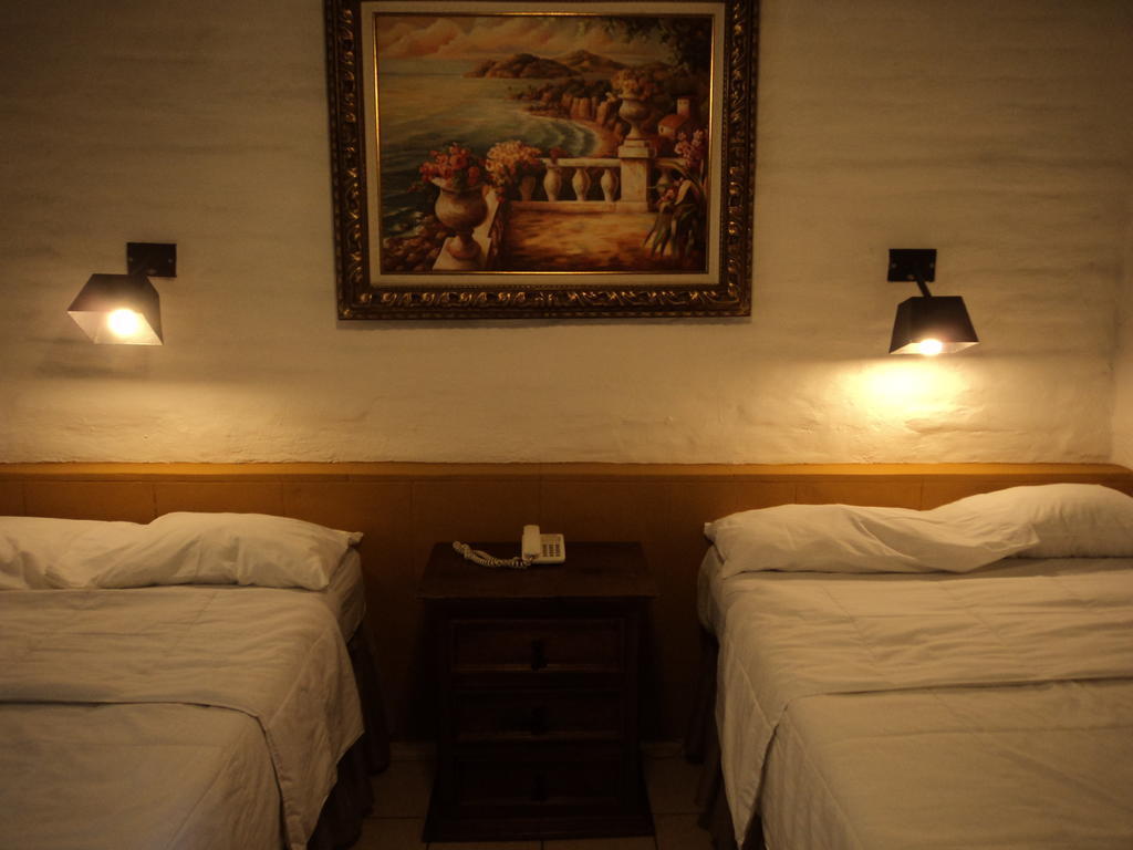 Hotel El Rancho 纳沃华 外观 照片